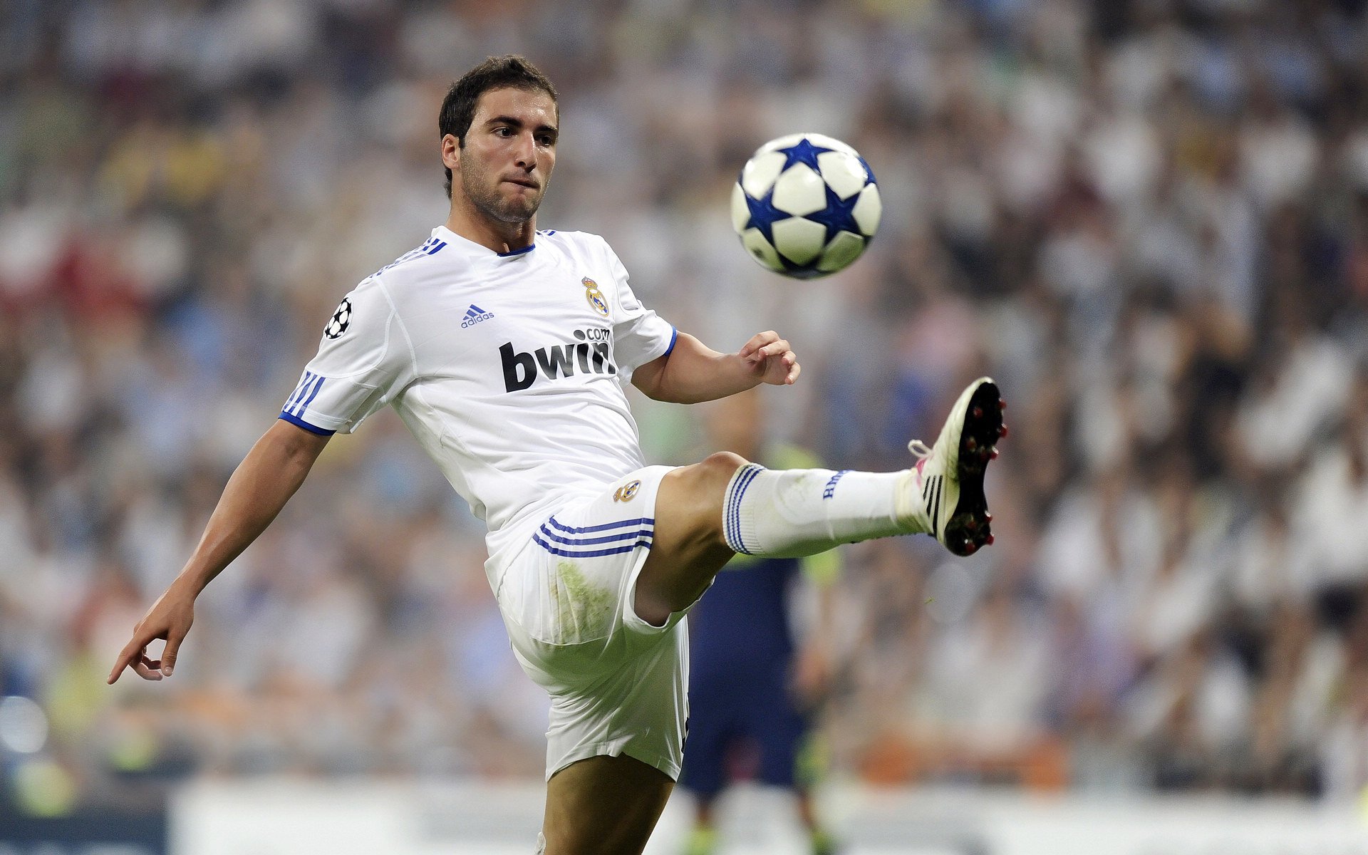 内马尔:从桑巴天才到争议巨星,职业生涯的起伏,内马尔到底什么水平